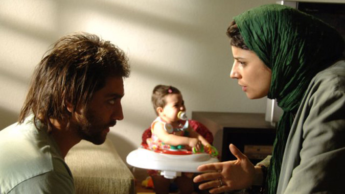 نمايي از فيلم سينمايي بي پولي ساخته حميد نعمت الله با بازي ليلا حاتمي و بهرام رادان