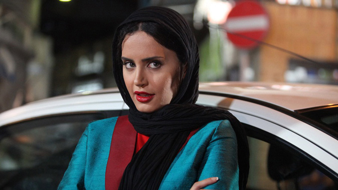 الناز شاکردوست در نمایی از فیلم سینمایی رسوایی