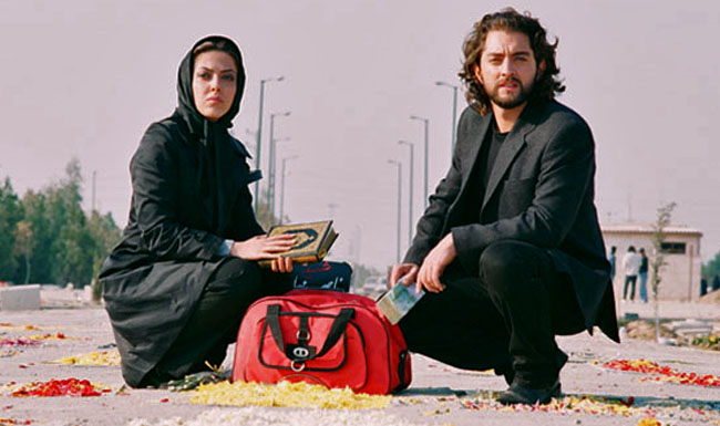 بهرام رادان در كنار ليلا اوتادي در فيلم سينمايي چهار انگشتي - بيوگرافي هنرمندان برتر سينما به انتخاب سايت سينما قدس اردبيل